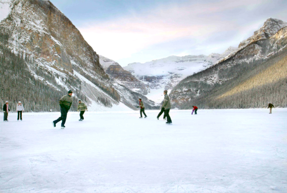 ice-skating-in-ladakh