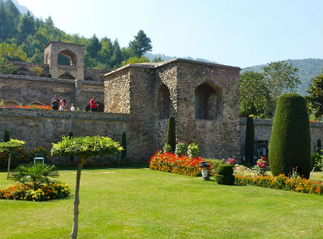 tour-package-pari-mahal-garden-2