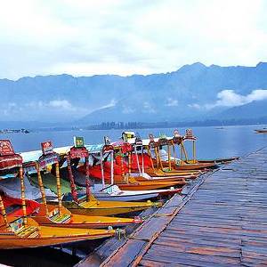 Shikara ride kashmirhills.com