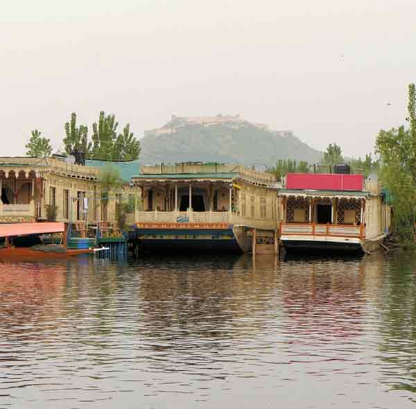HOUSEBOAT TOUR PACKAGE ( 4 NIGHTS & 5 DAYS )