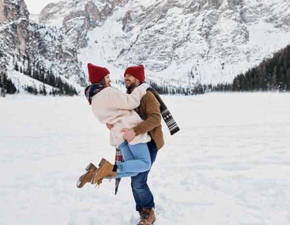 KASHMIR HONEYMOON TOUR PACKAGE (7 NIGHTS & 8 DAYS)