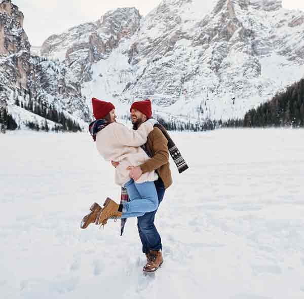 KASHMIR HONEYMOON TOUR PACKAGE (7 NIGHTS & 8 DAYS)