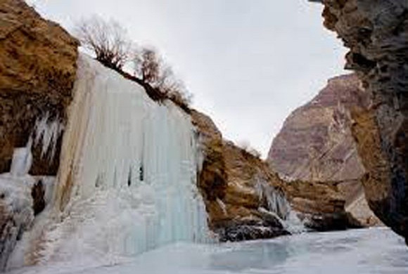 FROZEN WATERFALL