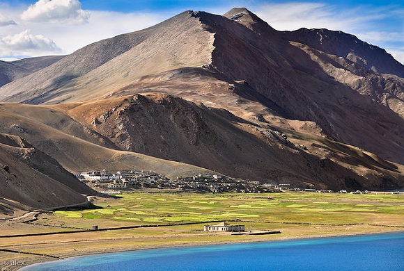 TSO MORIRI LAKE