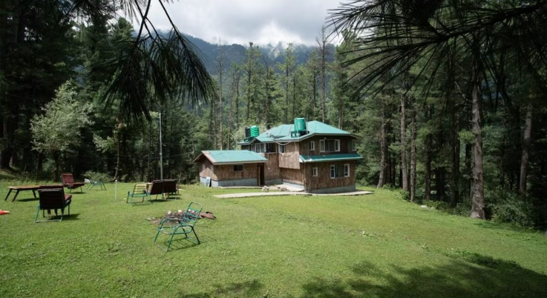 Breeze Wood Cottages kashmirhills.com