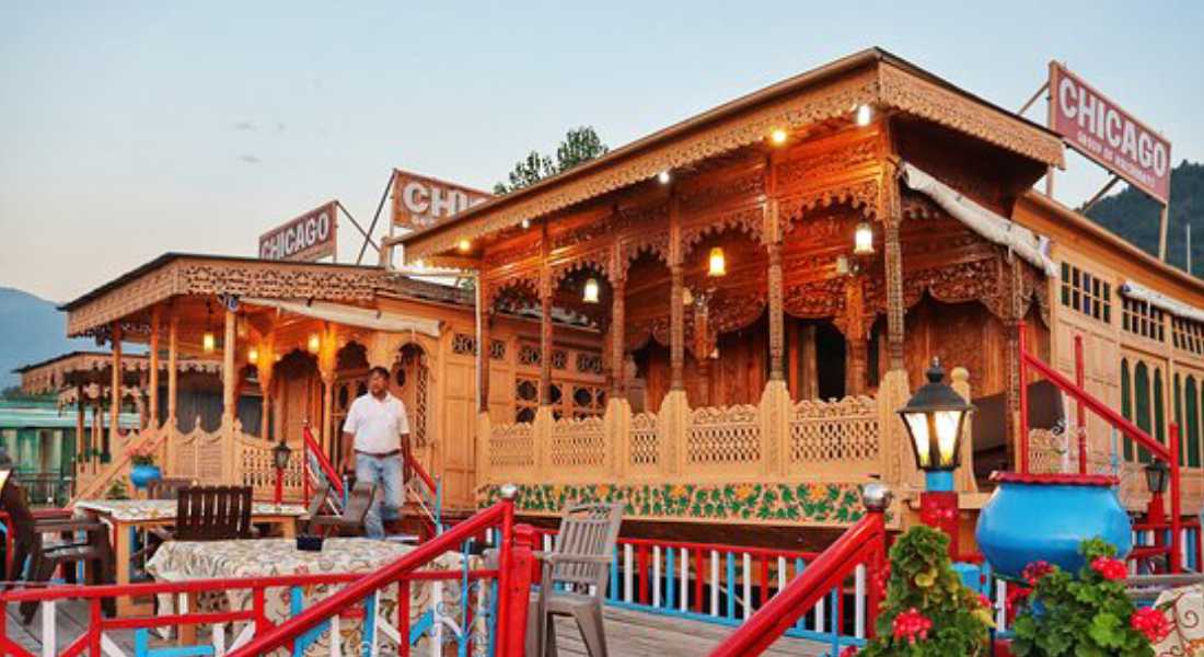 Chicago-House-Boat kashmirhills.com