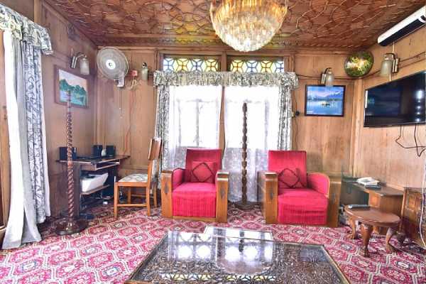 houseboat zaindari palace kashmirhills.com