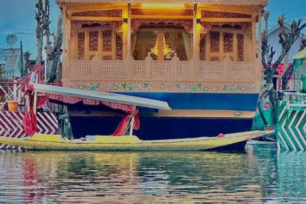 shabnam houseboat kashmirhills.com