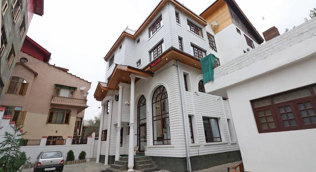 Shree Mazde Hotel kashmirhills.com