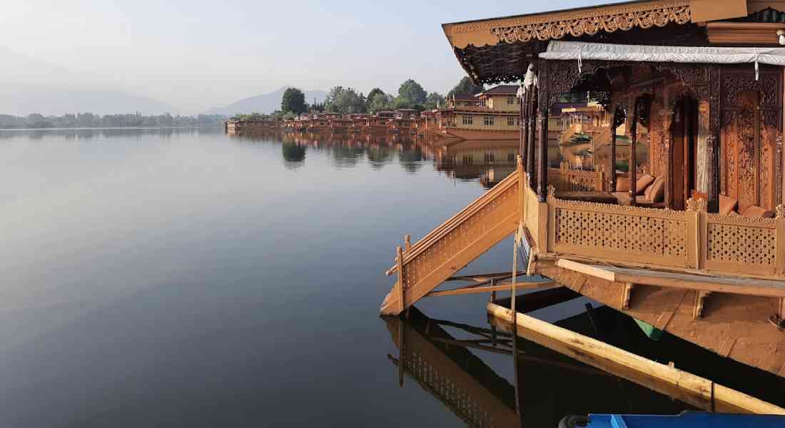 wangnoo heritage houseboat kashmirhills.com