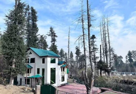 safa cottage Gulmarg kashmirhills.com