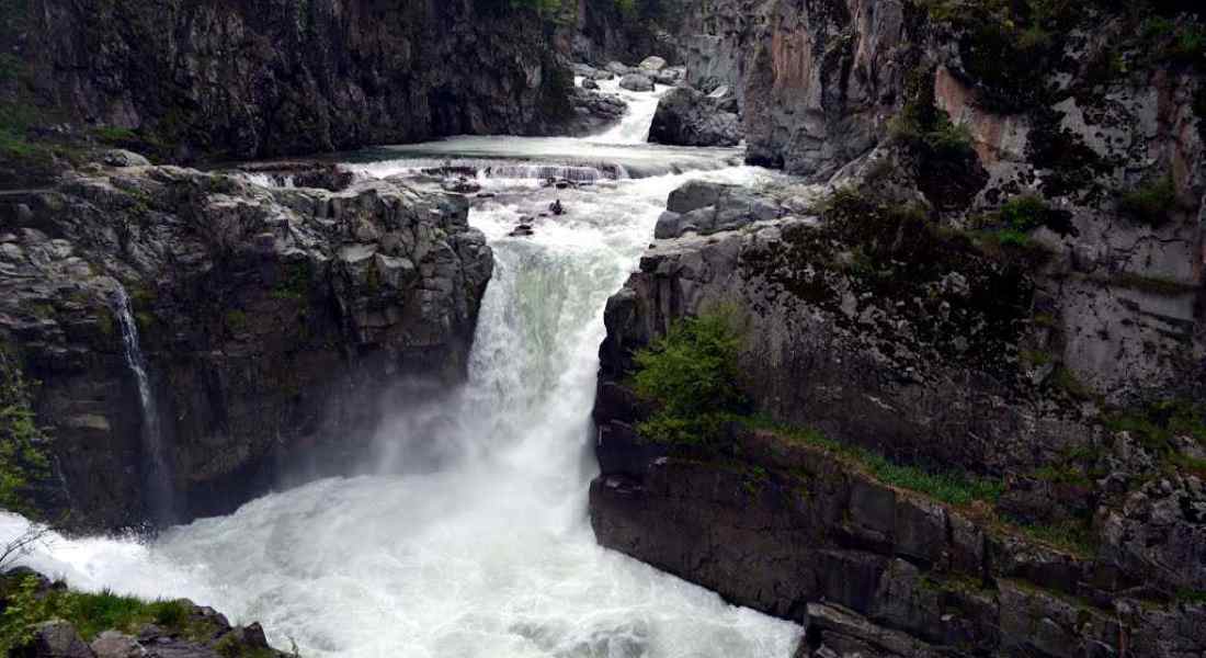 Aharbal Waterfall Jammu Kashmirhills.com