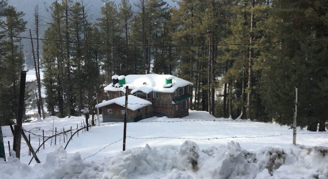 Breeze Wood Cottages kashmirhills.com