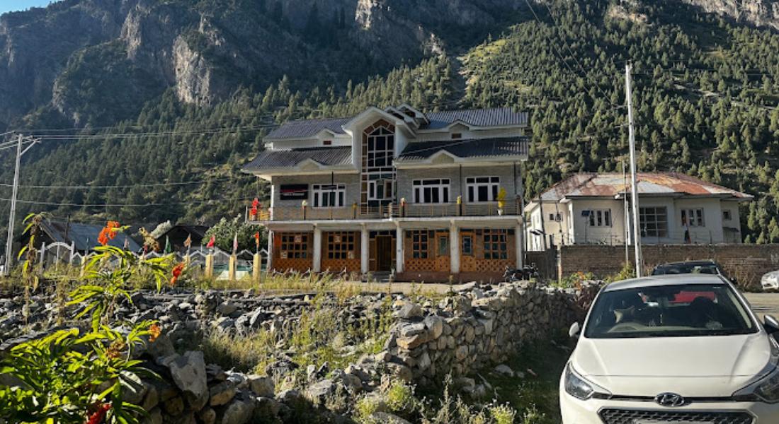 D’ Shiekh Resort Gurez Kashmirhills.com