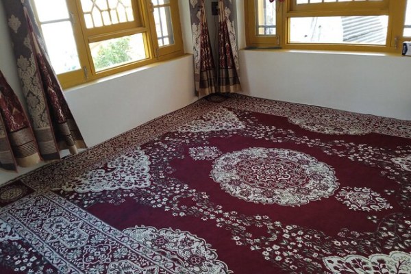 Home Shugufta Villa Homestay kashmirhills.com