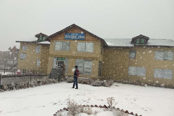 Hotel Divine Inn – Sonmarg KAshmirhills.com