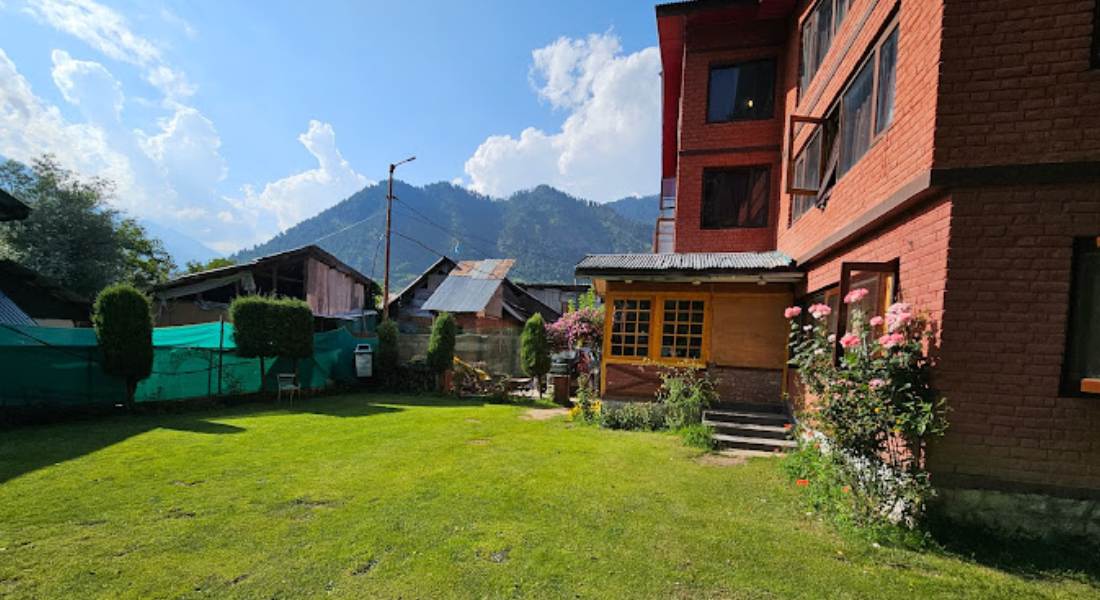 Hotel Royal Spring Pahalgam Kashmirhills.com