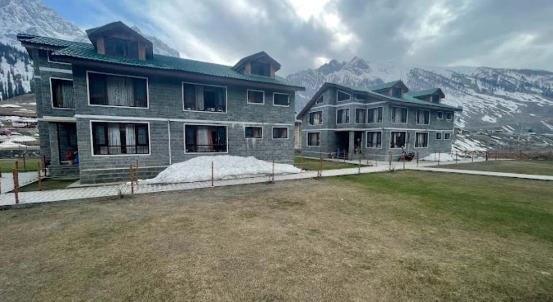 Hotel Thajwass Glacier Sonamarg KAshmirhills.com (2)