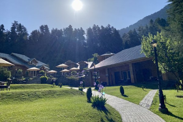 Kolahoi Green Resort Pahalgam KAshmirhills.com