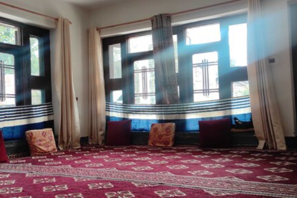 POP Maryam Homestay kashmirhills.com