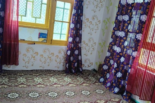 POP Rohi Homestay kashmirhils.com