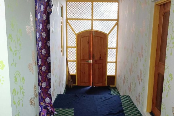 POP Rohi Homestay kashmirhils.com