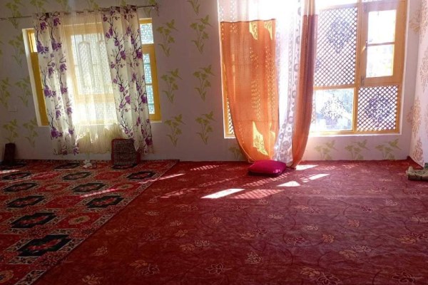 POP Rohi Homestay kashmirhils.com