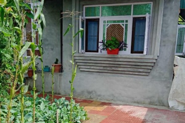 POP Tabasum Homestay kashmirhills.com