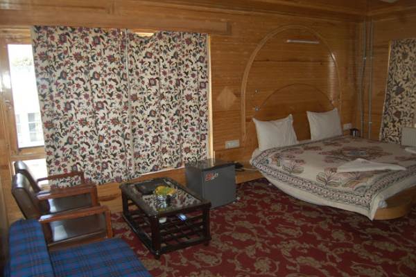 Paradise Inn Pahalgam Kashmirhills.com
