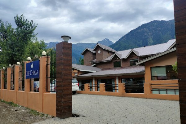 THE CHINAR RESORT AND SPA Kashmirhills.com