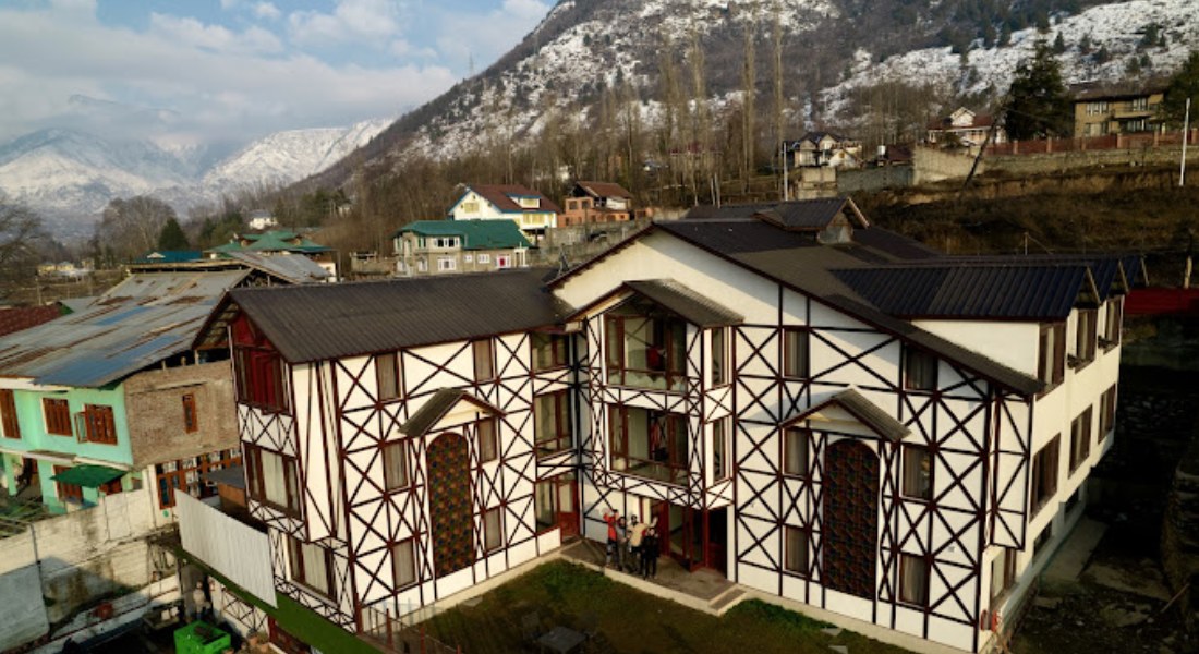 hotel Zayrab kashmirhills.com