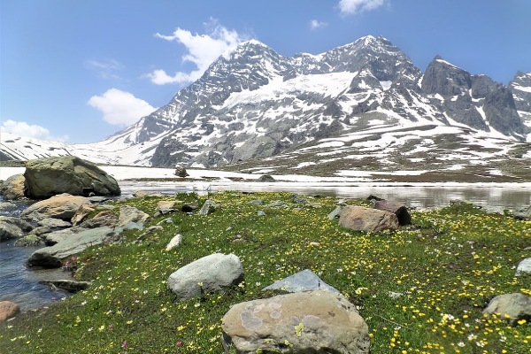 Harmukh Valley Trek KAshmirhills.com