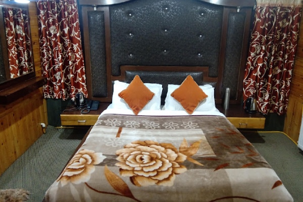 Hotel Snow Land Resorts kashmirhills.com