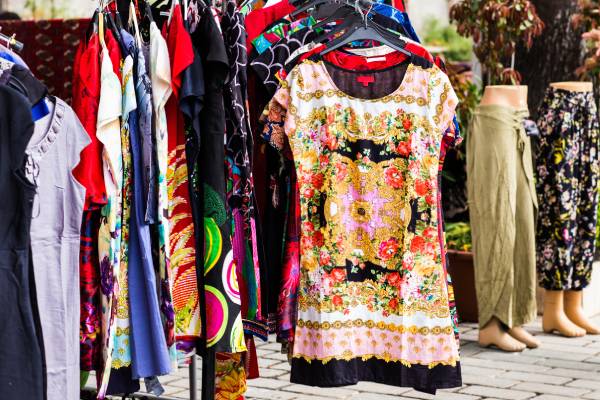 Khadi Bazaar Pahalgam KAshmirhills.com