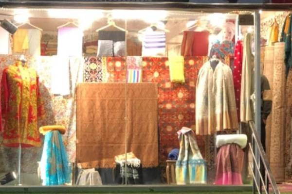 Pashmina Hub Pahalgam KAshmirhills.com (3) (1)