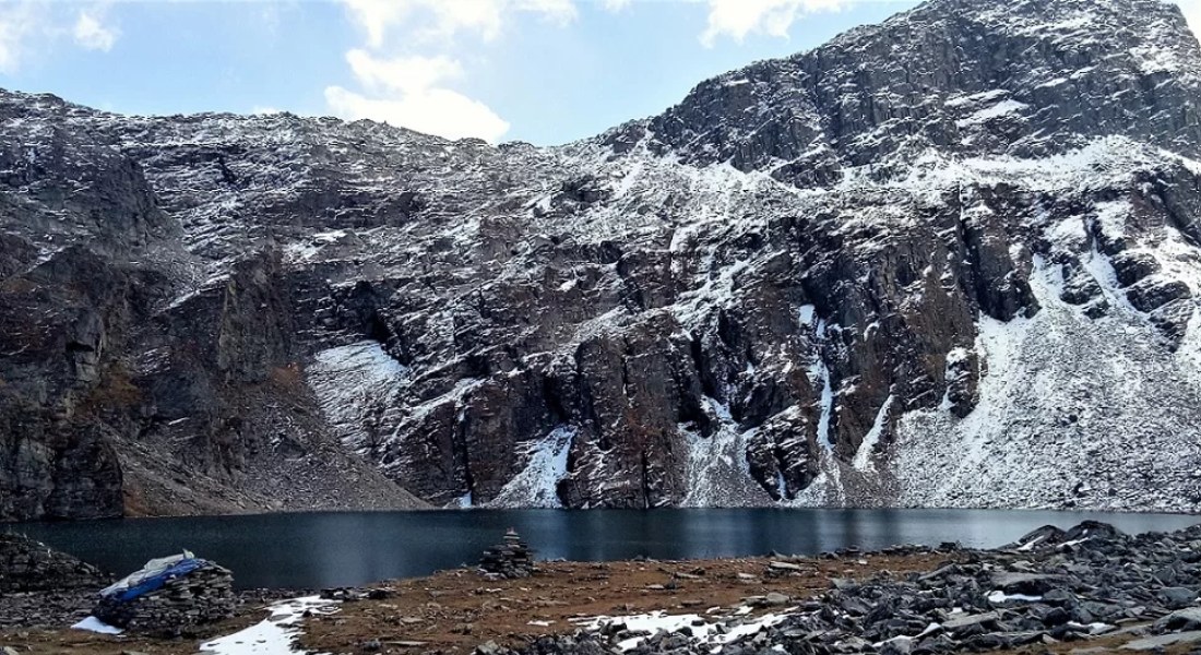 Trek to Barafsar Lake Kashmirhills.com
