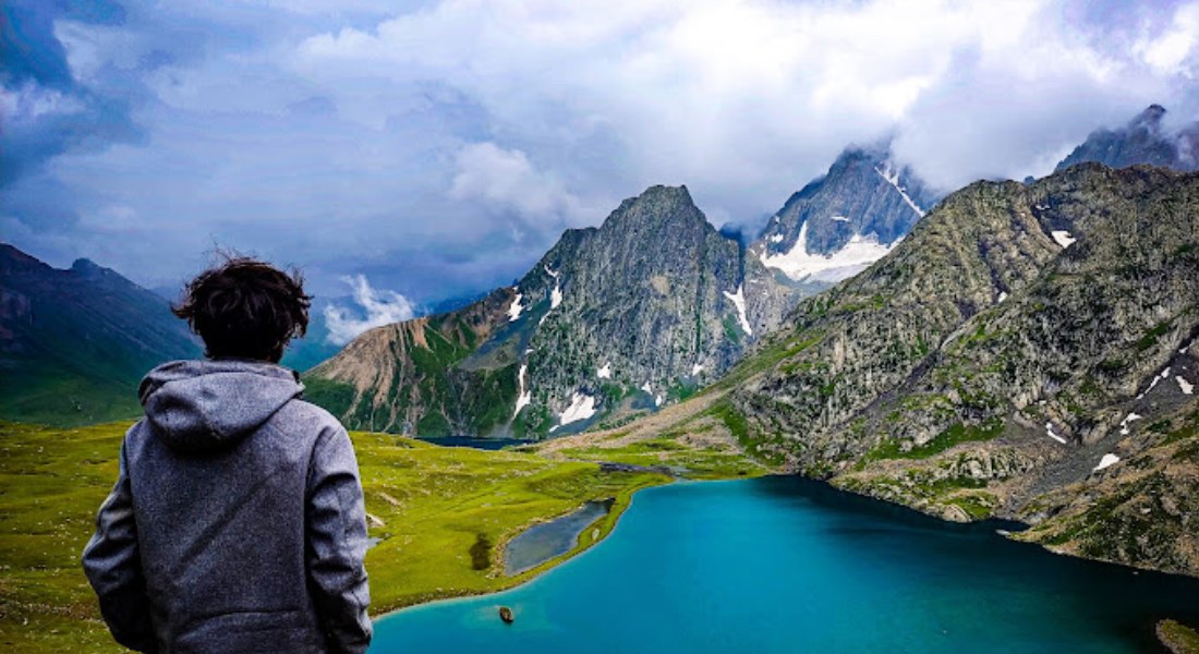 Trek to Sonmarg Vishansar Kashmirhills.com