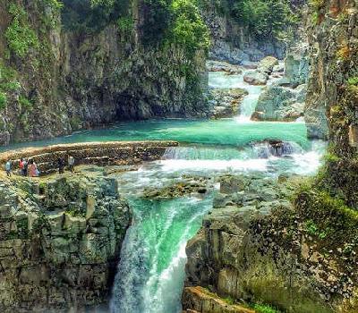 Kokernag Waterfall: KAshmirhills.com