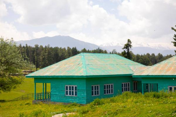 Yusmarg Kashmirhills.com